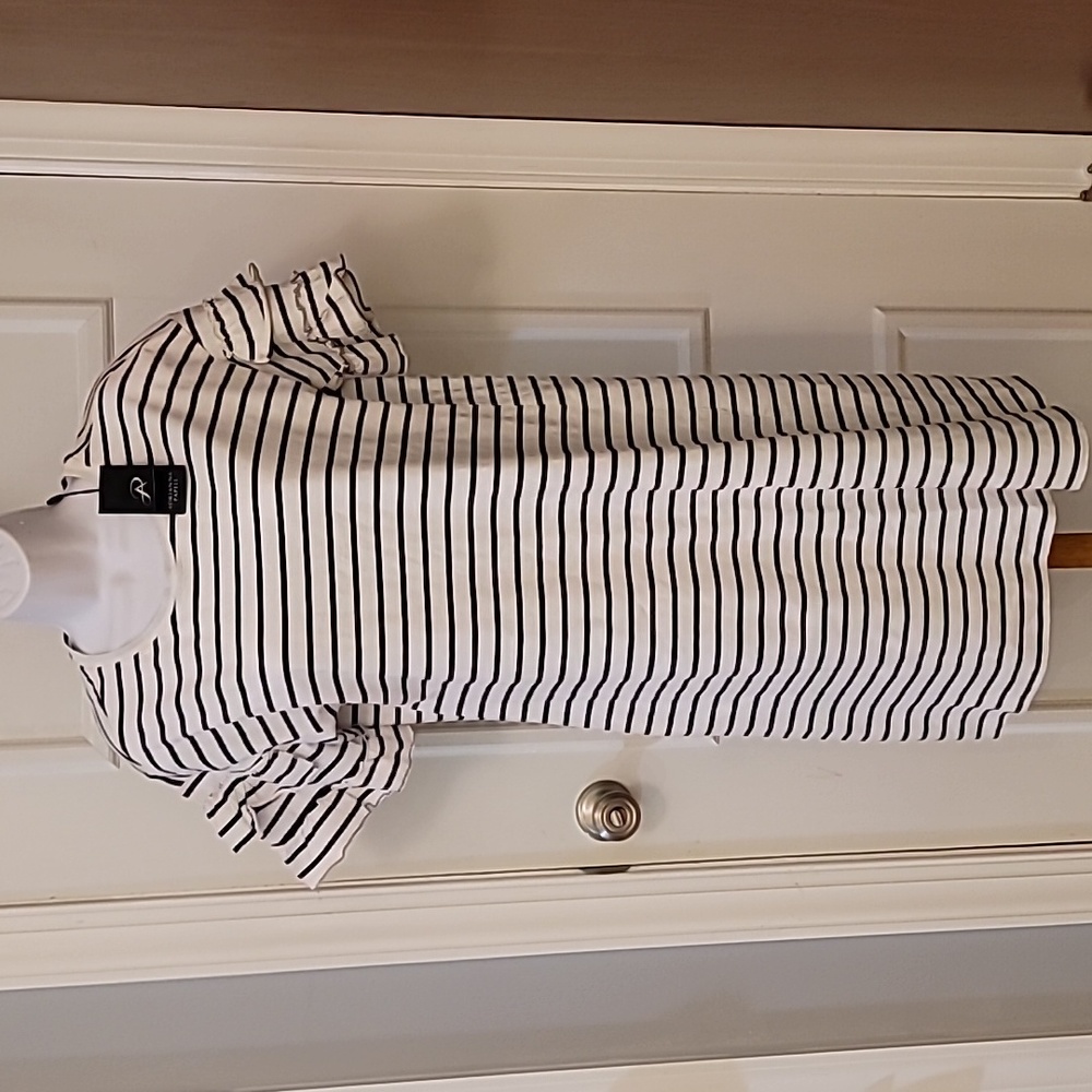 NWT Adrianna Papell Striped Dress w/ Ruffle Short Sleeve - Medium